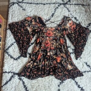 Free People Angel Sleeve Tunic size LG